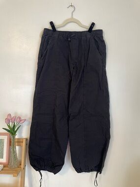 Zara black parachute pants with drawstring waist and cuffs size medium